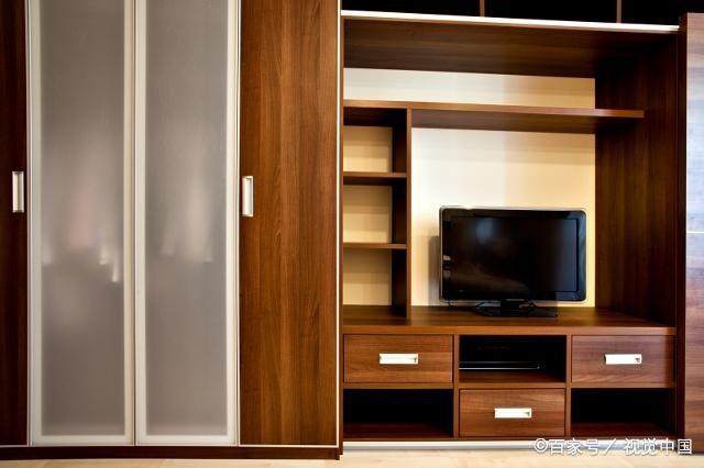 从设计师闺蜜那里取经，，定制衣柜需要注重的“3个地方”，，别忽视